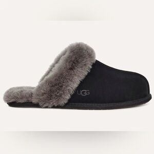 Ugg Scuffette ll Slippers Black Size 9 Like New!